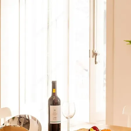 Διαμέρισμα Guestready - Contemporary Flat W/ Garage In