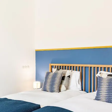 Apartment Joivy Chiado Self Check-in 2-br Flat With Parking