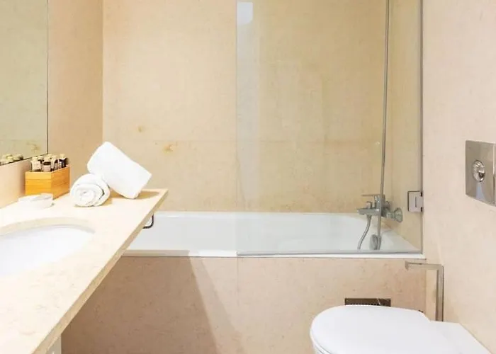 Guestready - Contemporary Flat W/ Garage In *