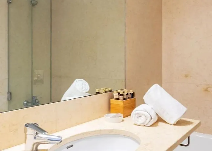 Guestready - Contemporary Flat W/ Garage In 아파트